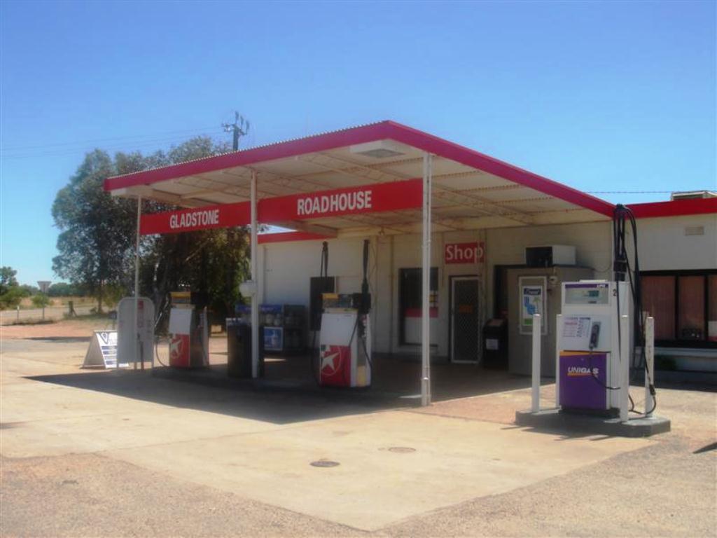 Roadhouse / service station